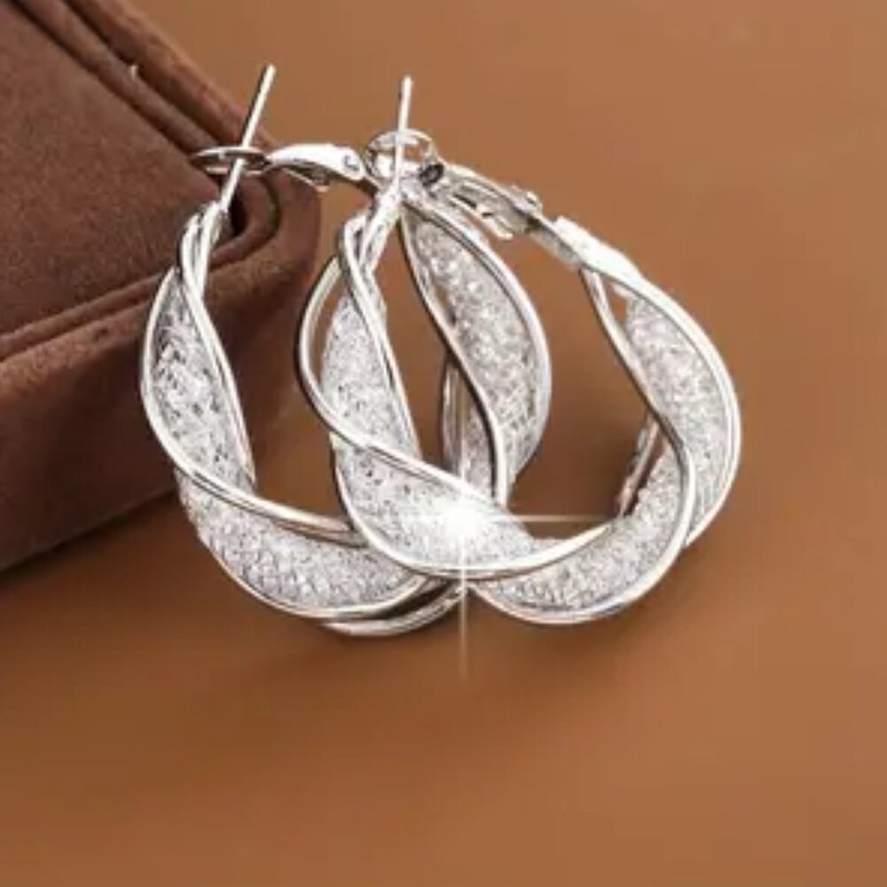 1pc  Ladies Sparkling Hoop Earrings